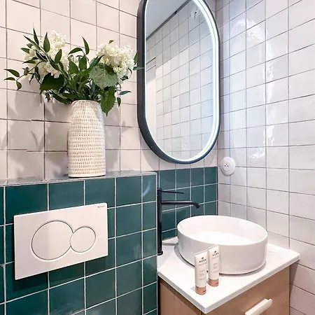 Stylish Studio In Le Marais Paris Exterior photo